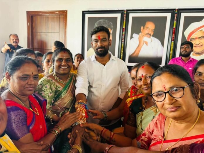 ధర్మవరం టిడిపి కార్యాలయంలో ఘనంగా రక్షాబంధన్ వేడుకలు…