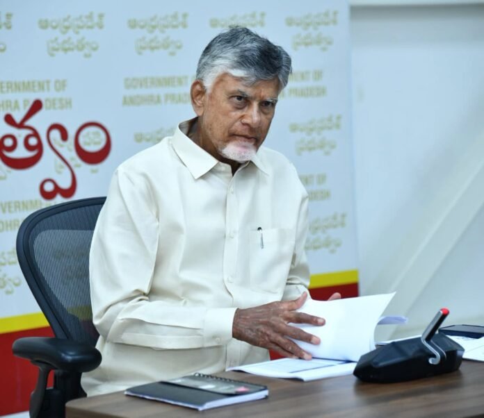 సీఎం క్యాంపు కార్యాలయంలో ముఖ్యమంత్రి నారా చంద్రబాబు నాయుడు